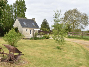Гостиница Cozy Cottage in Fresville with Garden  Фревиль